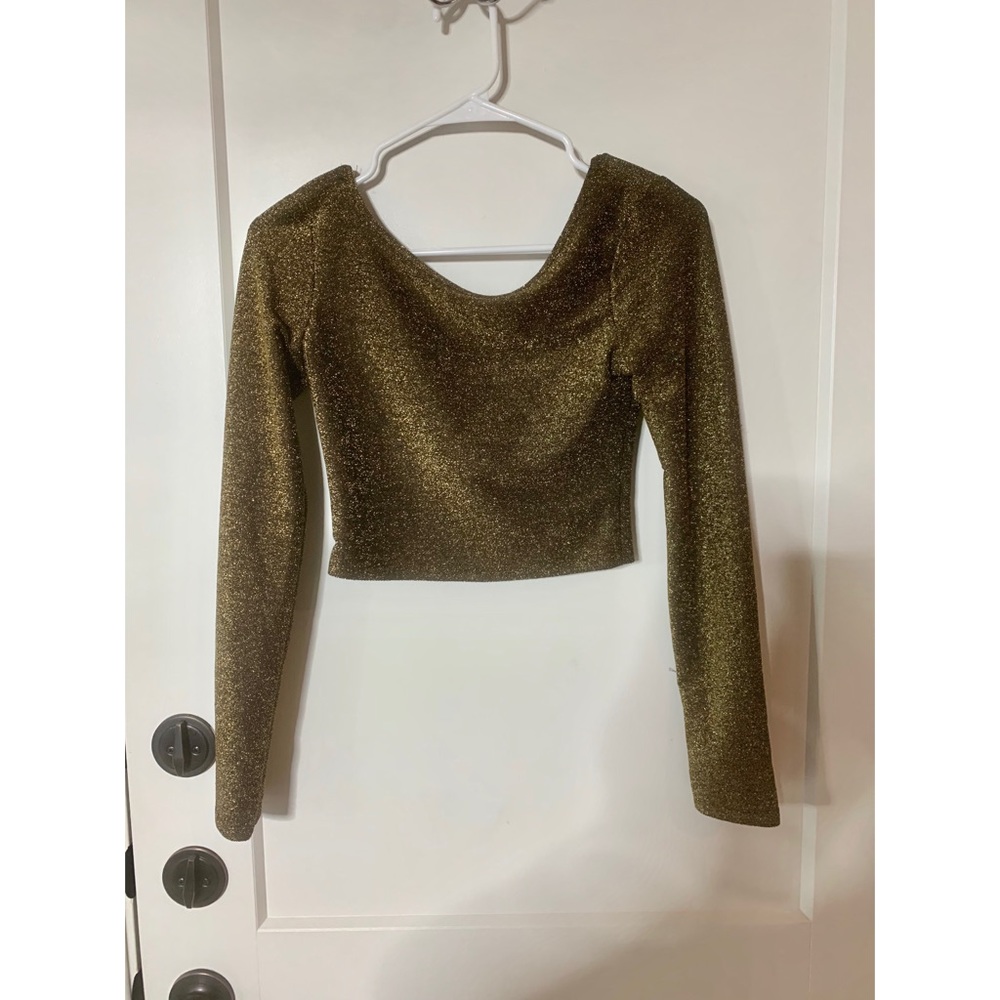 CROP TOP
